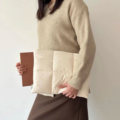 Marelisse Askılı Telefon Çantası – Minimal & Şık Telefon Taşıma Çözümü